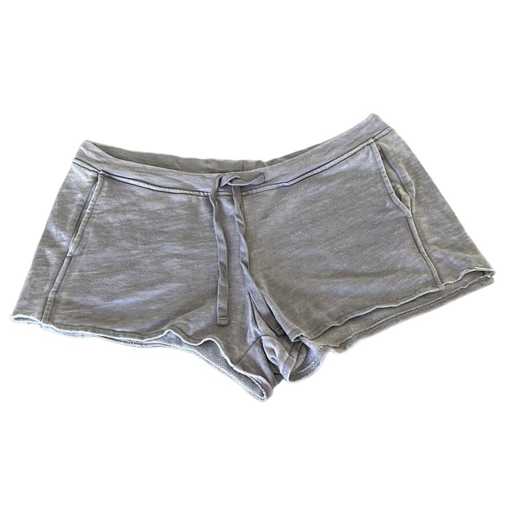 Fabletics Gray Knit Shorts Athletic Size Medium Low Waist Pockets